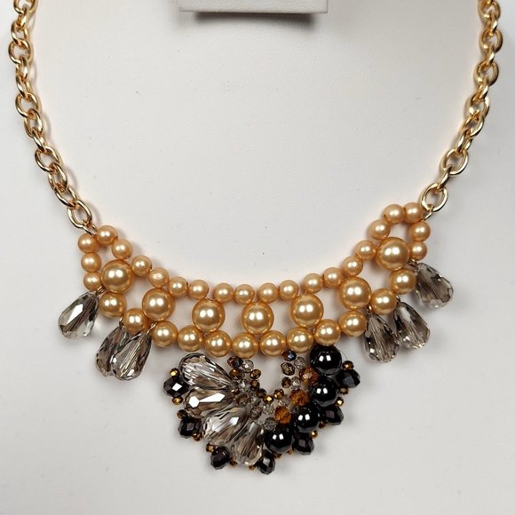 NWT BALLET BRAND FAUX PEARL AND CRYSTAL "BEE" NECKLACE - Picture 4 of 9